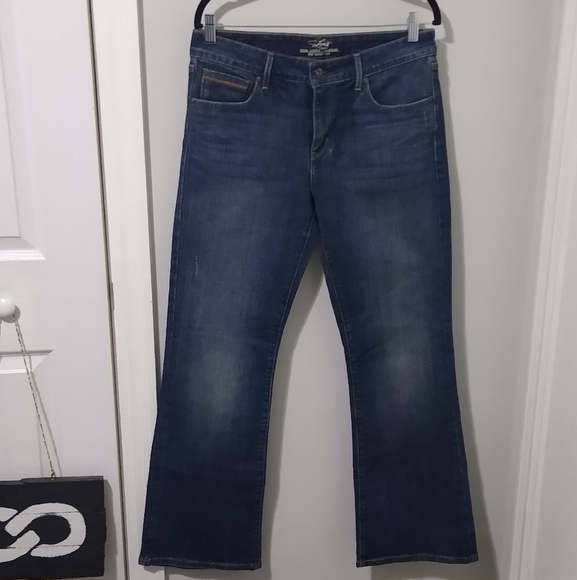 Levi's Denim Curve Classic Jeans - Picture 1 of 8